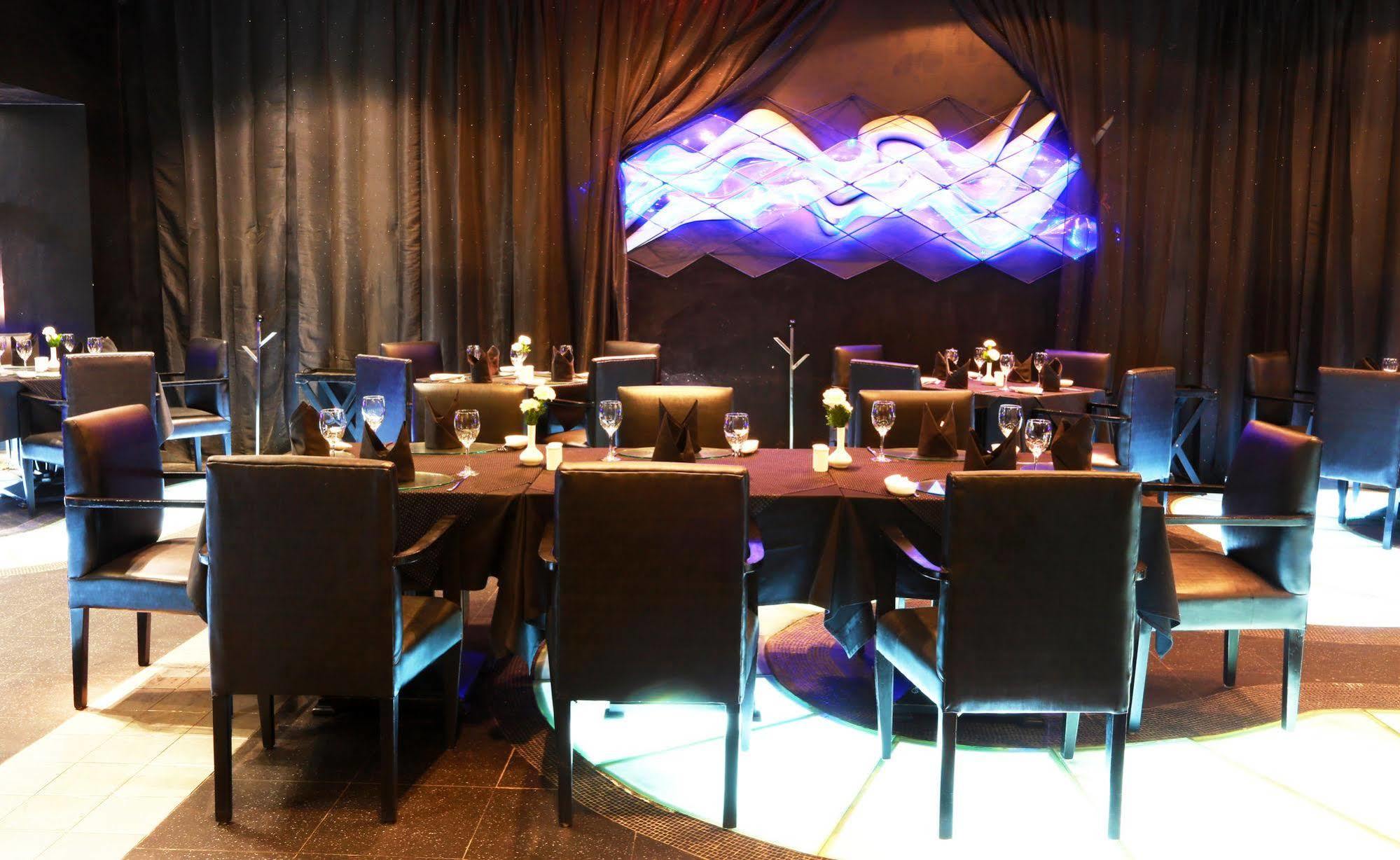 The Ashok, New Delhi Nova Deli Exterior foto The interior of the restaurant