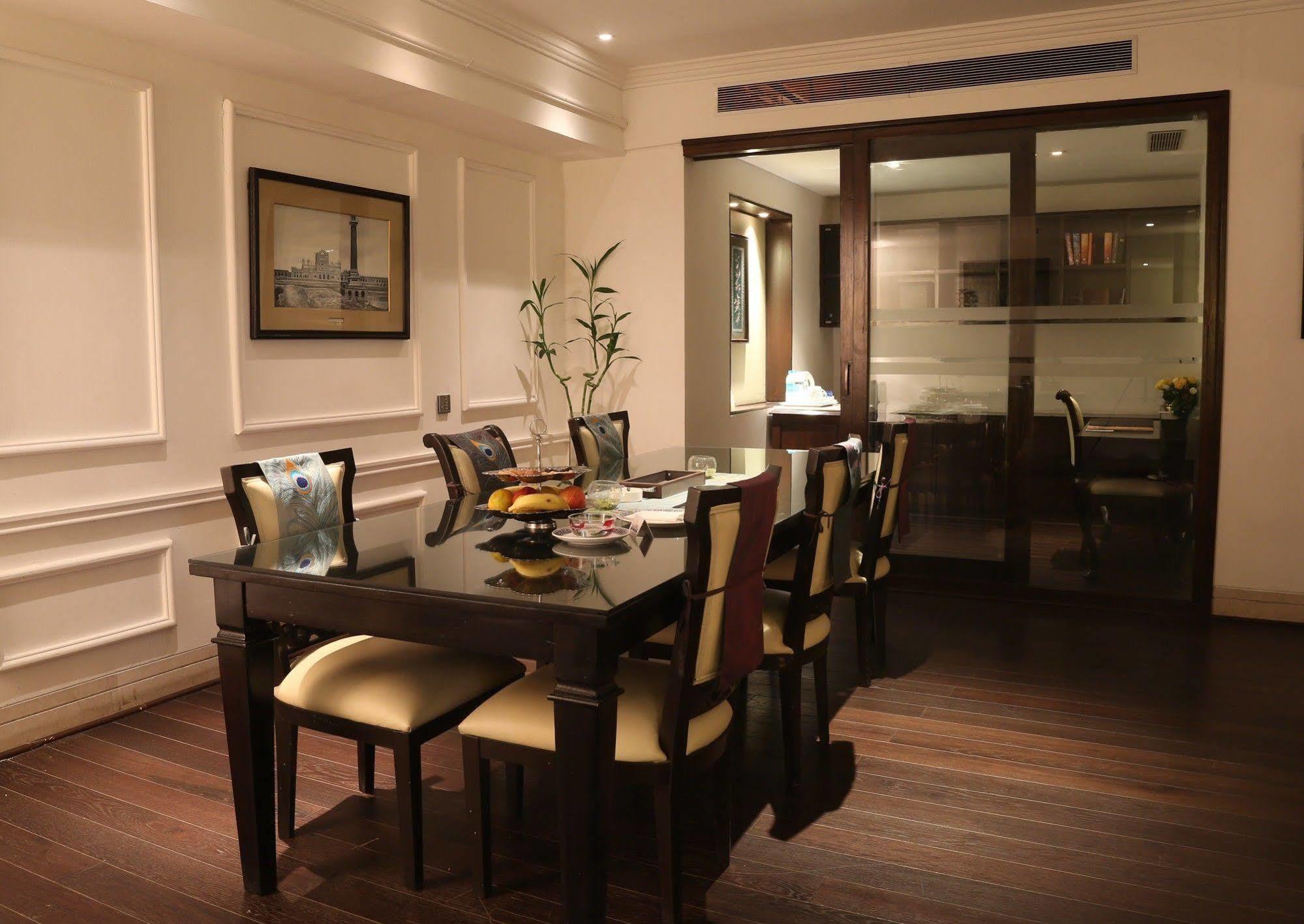 The Ashok, New Delhi Nova Deli Exterior foto A dining room